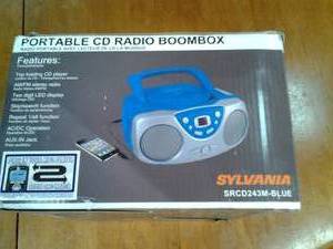 lot 76 image: Sylvania portable CD radio boombox...