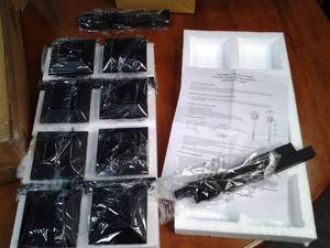 lot 84 image: Set of 8 lantern solar lights in bl...