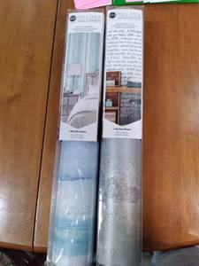lot 124 image: Roommates peel and stick wallpaper....
