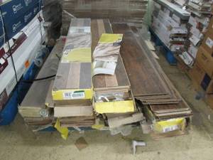 pallet of taffic master laminate fl...