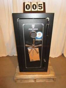 lot 5 image: Fortress Executive Safe - Model 33E20