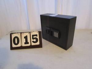 lot 15 image: Fortress Personal Safe - Model 44E50