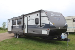 lot 50 image: 2019 Crossroads Zinger 333DB  2 BR, 2 Bath, 37 7 Camper - One Owner - NO RESERVE