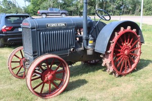 lot 79 image: 1929 International Harvester McCormick Deering 10-20
