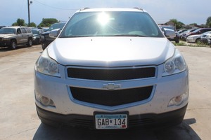 lot 64 image: 2011 Chevrolet Traverse LT