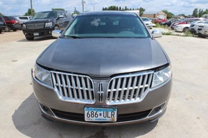 lot 41 image: 2010 Lincoln MKZ - 116,235 MILES -