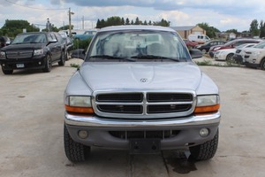 lot 37 image: 2003 Dodge Dakota SLT 4x4 - 2 OWNERS