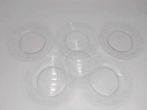 6 Fine Glass Plates