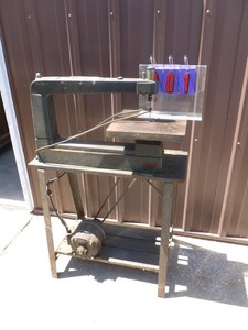 Vintage Sears scroll saw cast iron. Good used condition. As shown.