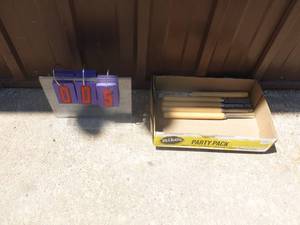 Flat of wood lathe chisels. As shown.