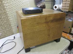 lot 7 image: (RMT) Vintage Velodyne Wood Box Pow...