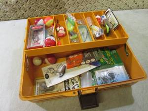 lot 10 image: (BSB) Small Tackle Box Full of Asso...