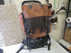 lot 13 image: (CS) CampTrails Explorer Back Pack...