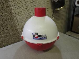 lot 17 image: (BSB) The Big Bobber Floating Coole...