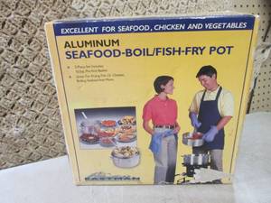 lot 29 image: (FS) Aluminum Seafood-BoilFish-Fry...