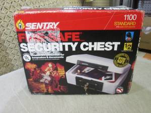 lot 55 image: (D-2) Sentry Fire Safe Security Che...