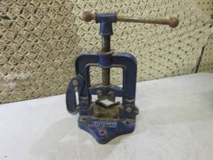 lot 59 image: (EC1) Pipe Vice...