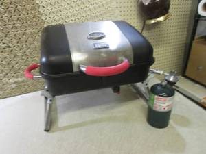 lot 61 image: (RM3) Portable Propane Grill...