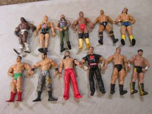 lot 87 image: (F-0) 12 Assorted Wrestling Action ...