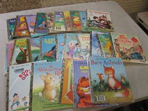 lot 88 image: (BS) Lot of Assorted Vintage Little...