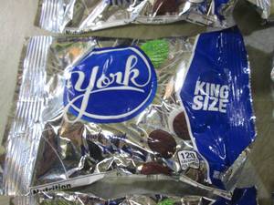 lot 136 image: (B-3) 12 King Size Bags York Pepper...