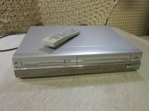 lot 155 image: (RM5) Zenith XBR413 DVD Recorder  ...