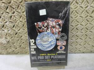 lot 159 image: (C-4) 1991 NFL Pro Set Platinum Ser...