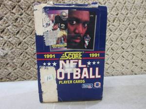 lot 174 image: (C-4) 1991 Score NFL Football Playe...