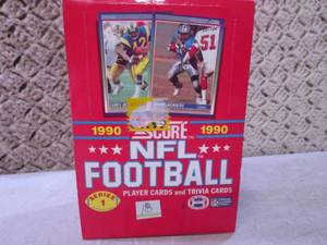 lot 176 image: (C-4) 1990 Score NFL Football Playe...