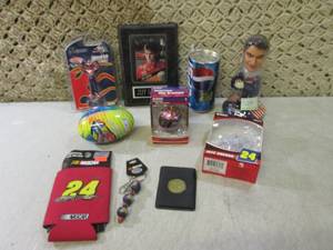 lot 186 image: (RM3) Jeff Gordon Collectables Bobb...