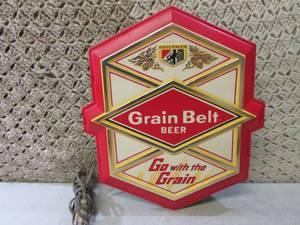 lot 246 image: (RM5) Vintage Lightup Grain Belt Be...