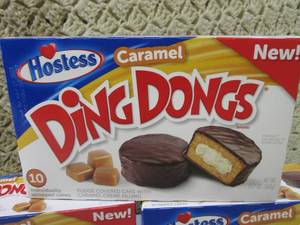 lot 288 image: (B-1) 3 Boxes of Hostess Caramel Di...