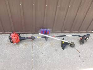 Craftsman 2 cycle edger & weed trimmer. Lightly used. Tested & works. As shown.