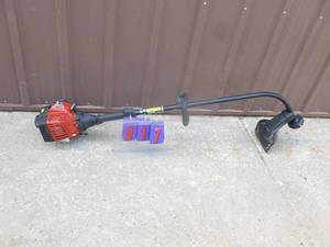 Craftsman 2 cycle weed trimmer. Like new condition. Tested & works.
