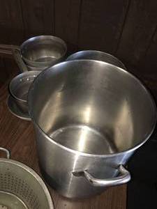 lot 81 image: Large 16 x 14 Stainless Steel Stock Pot and Various Cooking Pots