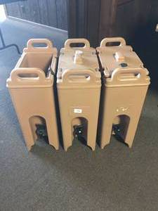 lot 106 image: Lot of 3 Cambro 4.75 Gallon Insulated Beverage Dispensers
