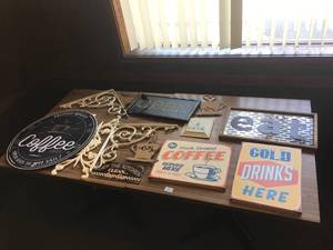 lot 110 image: Large Lot Of Restaurant DecorSigns