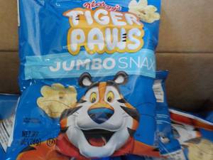 Case of Kelloggs Tiger Paws Snax...