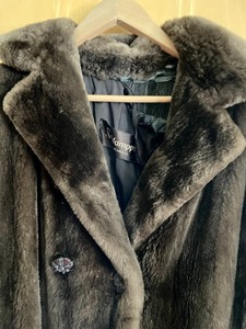 Stunning Schlampps of Minneapolis Fur Coat