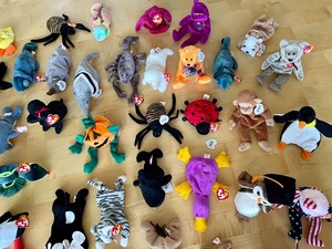 Large Lot of Beanie Babies