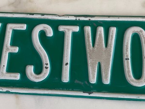 Westwood Drive North Street Sign