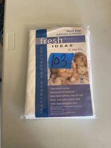 Fresh Ideas Fitted Vinyl Mattress Protecto White King
