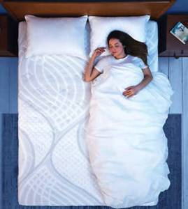 lot 39 image: Novaform 14 Comfort Grande Plus Memory Foam Mattress Medium the Retail price in Costco is $679.99