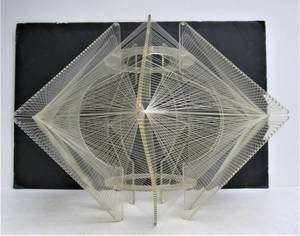 lot 9 image: Vintage Mid Century Geometric Lucite String Lamp
