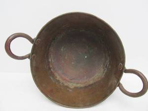 lot 31 image: Early Antique Hand Hammered Copper Bucket