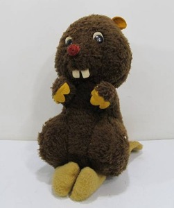 lot 122 image: Vintage 1950s-60s Large Animal Fair Plush Gopher
