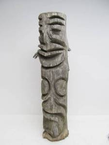 lot 152 image: Large Vintage Carved Wood Totem Figure