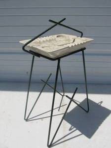 lot 161 image: Very Cool Mid Century Hairpin Iron Smoking Stand wAshtray