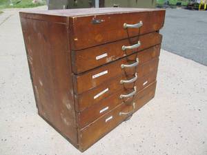 lot 100 image: Vintage 6-Drawer Heavy Duty Wooden Parts Cabinet