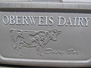 lot 162 image: COLEMAN Embossed Advertising Cooler  - Oberweis Dairy